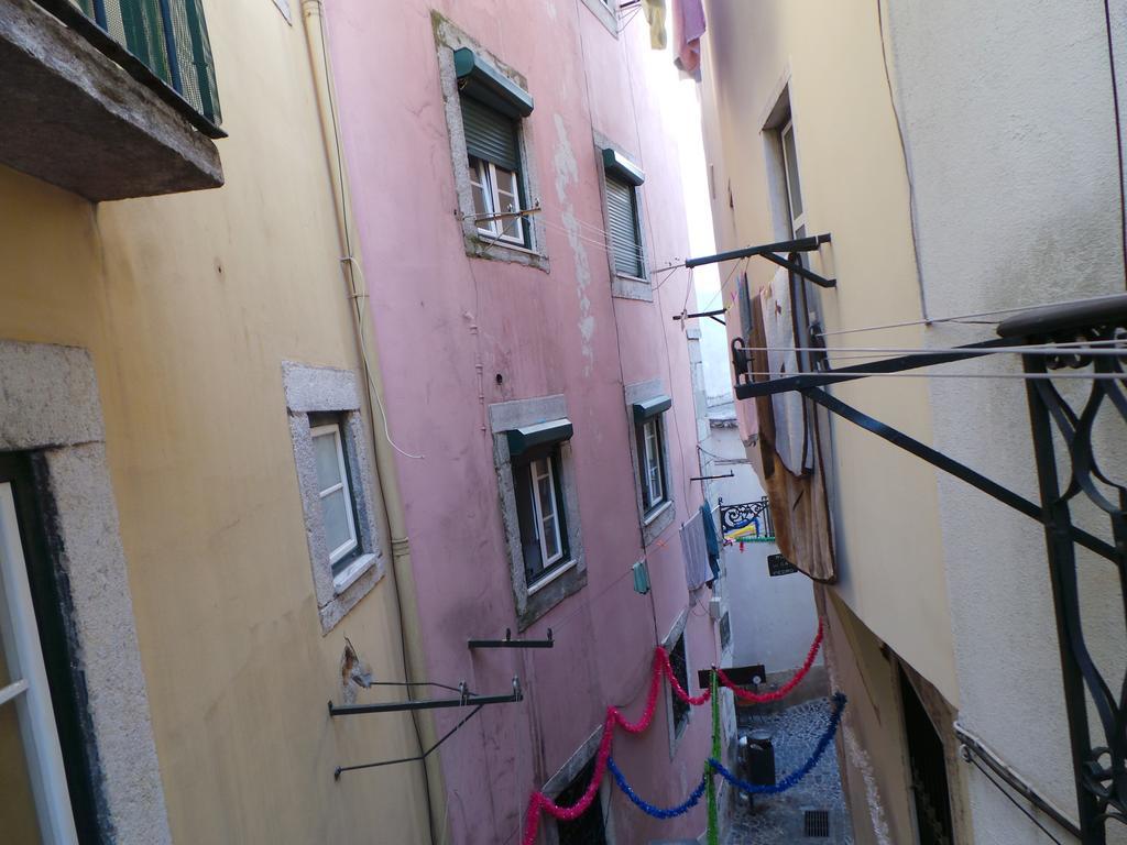 Barracao De Alfama Apartments Lisbon Bagian luar foto